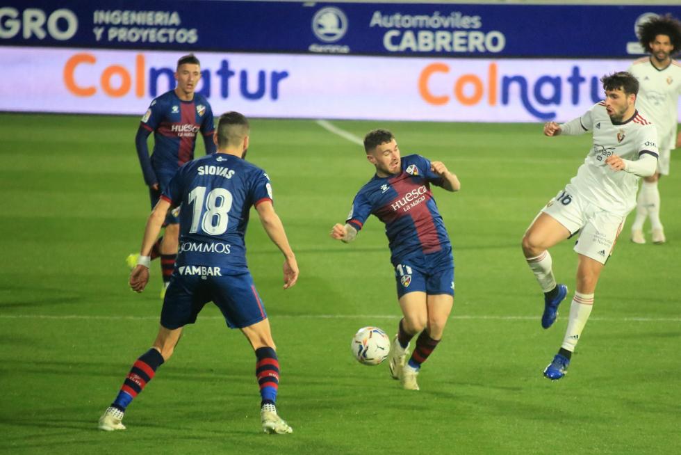 El partido Huesca-Osasuna, foto a foto.