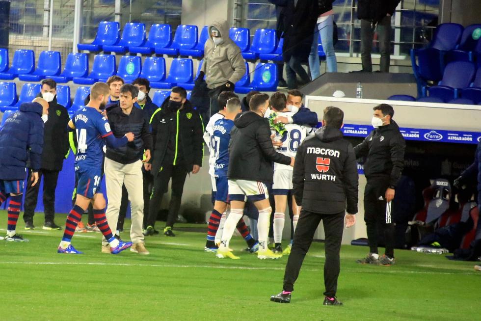 El partido Huesca-Osasuna, foto a foto.