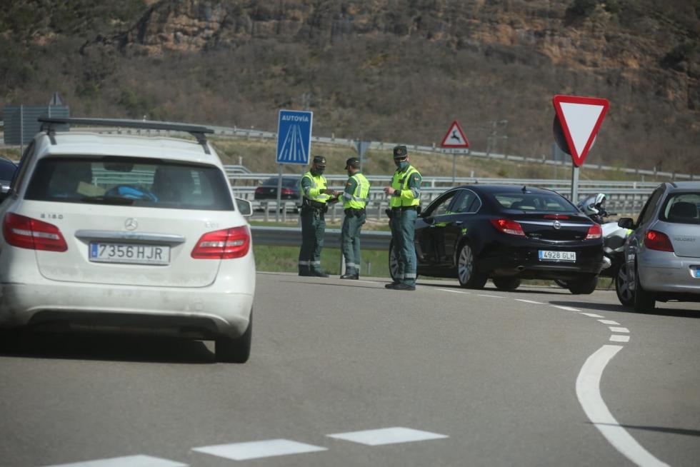 Turismo y controles en Astún.