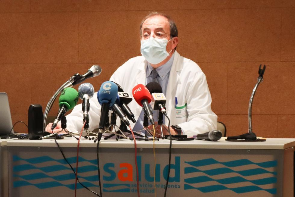 La consejera de Sanidad, Sira Repollés, ha visitado el Hospital San Jorge de Huesca.