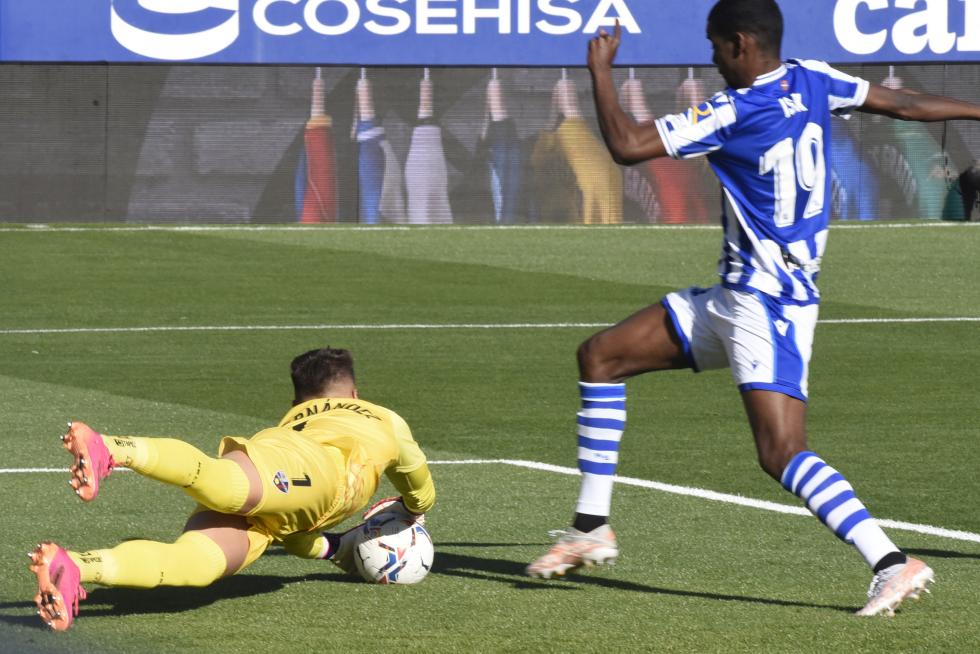 Partido disputado en El Alcoraz.
