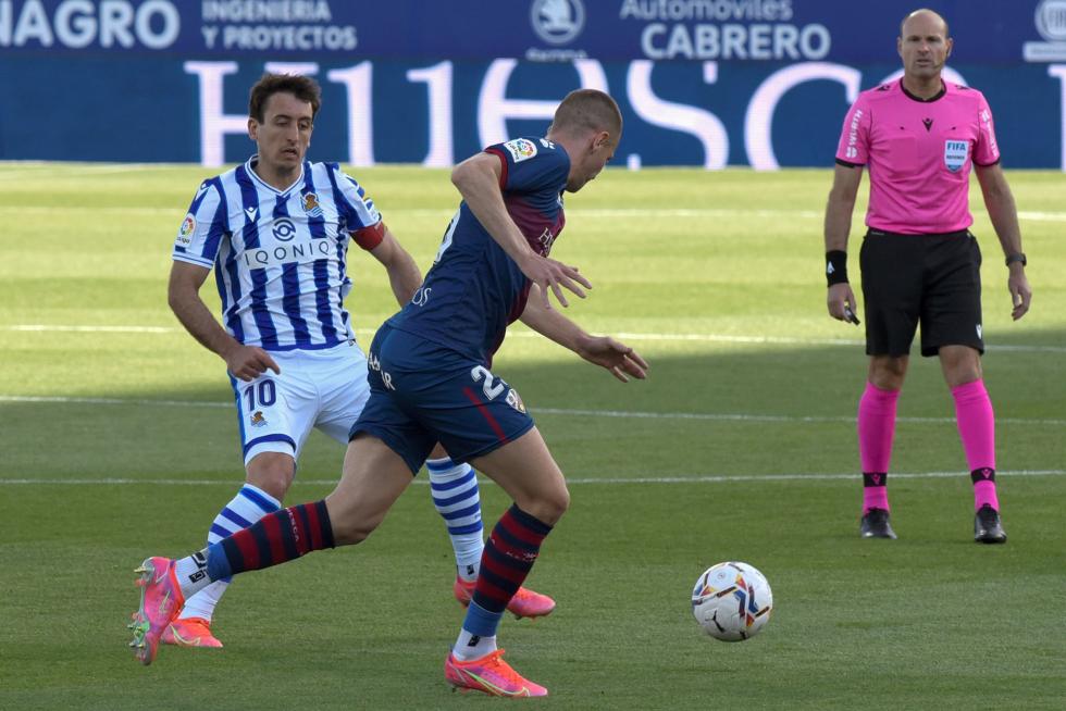 Partido disputado en El Alcoraz.