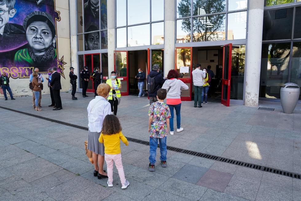 Largas colas y una alta participación en este 4M