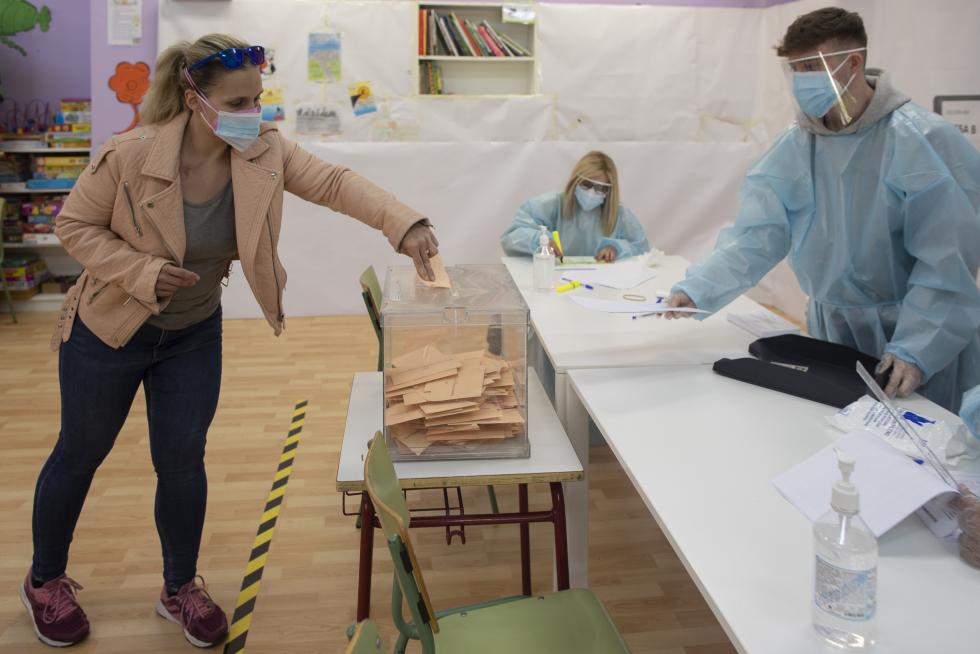 Largas colas y una alta participación en este 4M