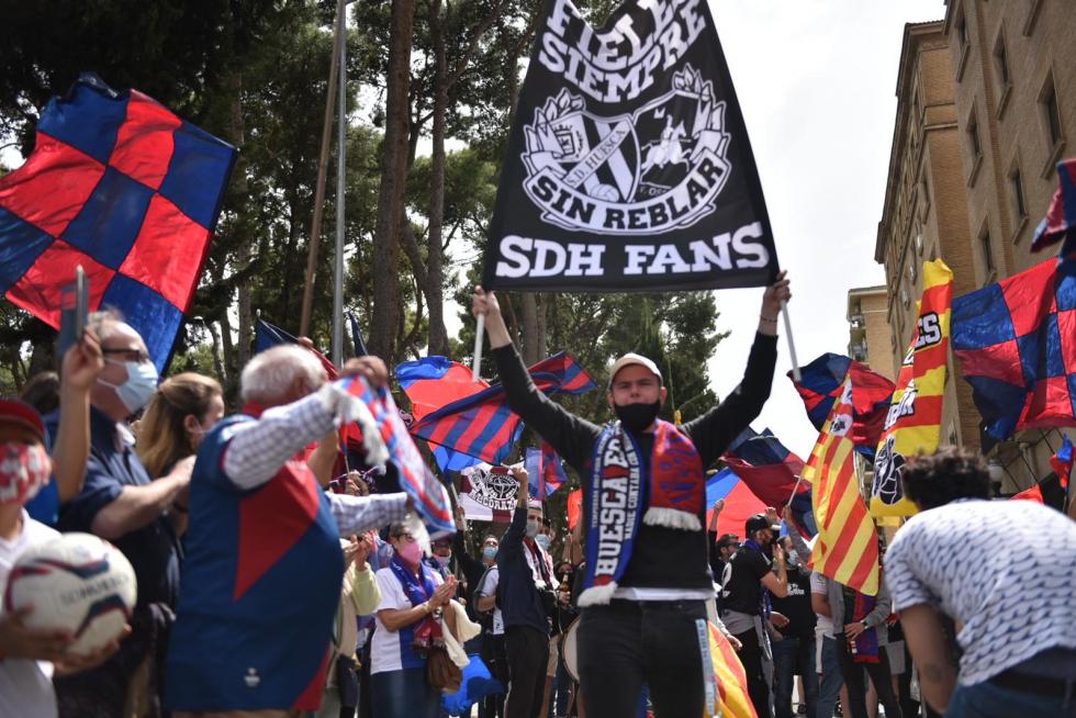 La hinchada de los azulgranas toma las calles.