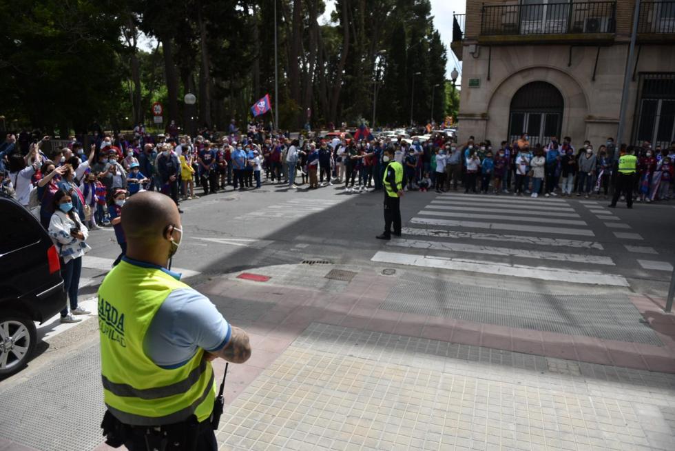 La hinchada de los azulgranas toma las calles.