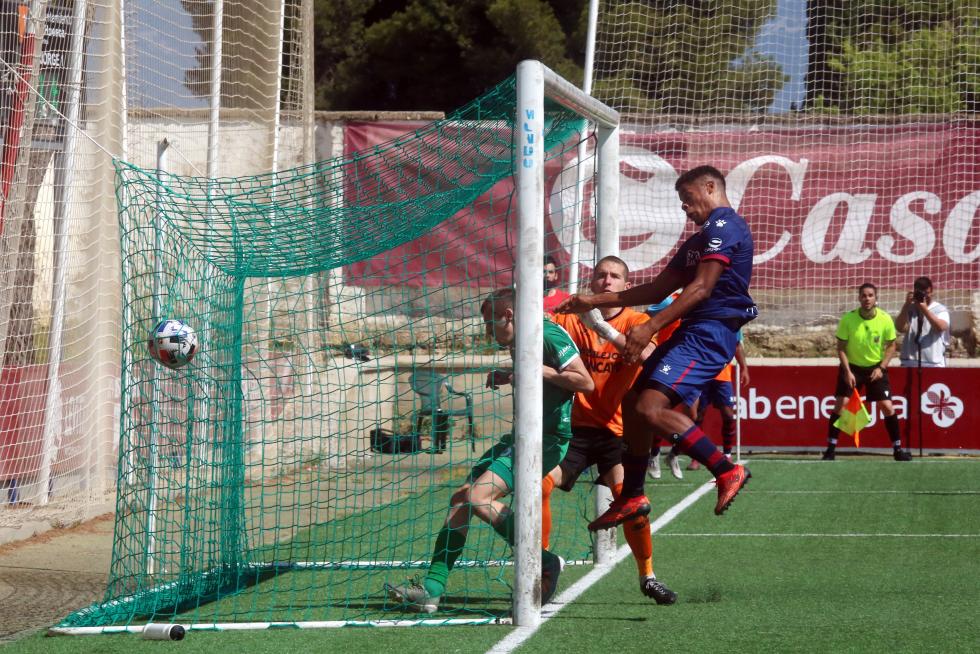 Se desborda la alegría, el equipo oscense ha conseguido su sueño.