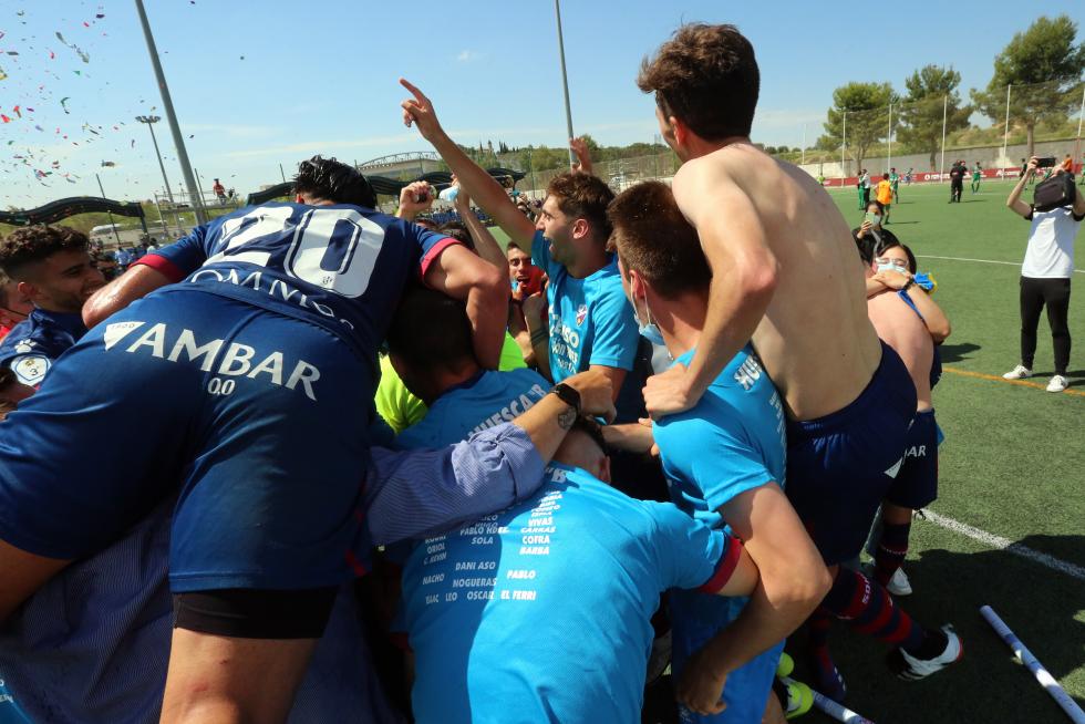 Se desborda la alegría, el equipo oscense ha conseguido su sueño.