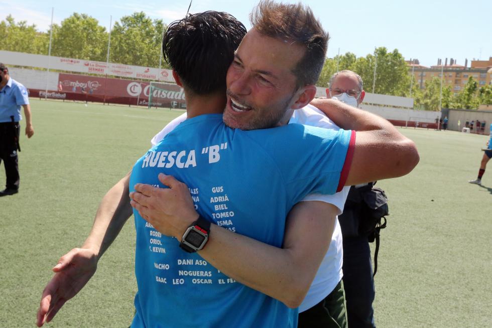 Se desborda la alegría, el equipo oscense ha conseguido su sueño.