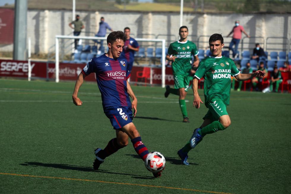 Se desborda la alegría, el equipo oscense ha conseguido su sueño.