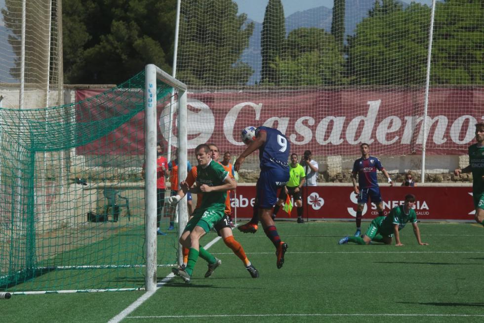 Se desborda la alegría, el equipo oscense ha conseguido su sueño.