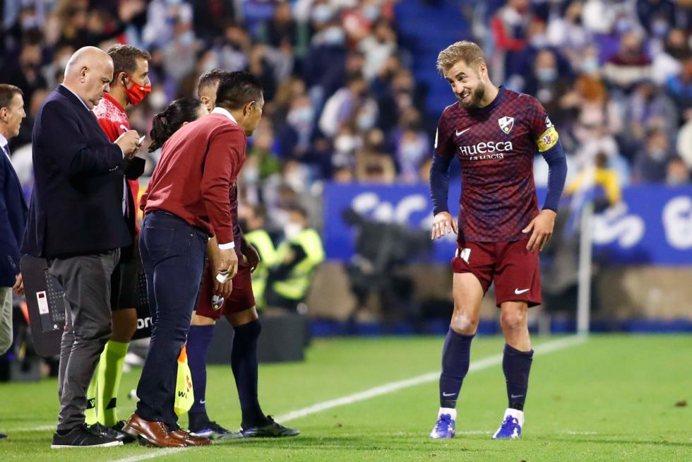 El Huesca se enfrenta al Zaragoza en la Romareda.