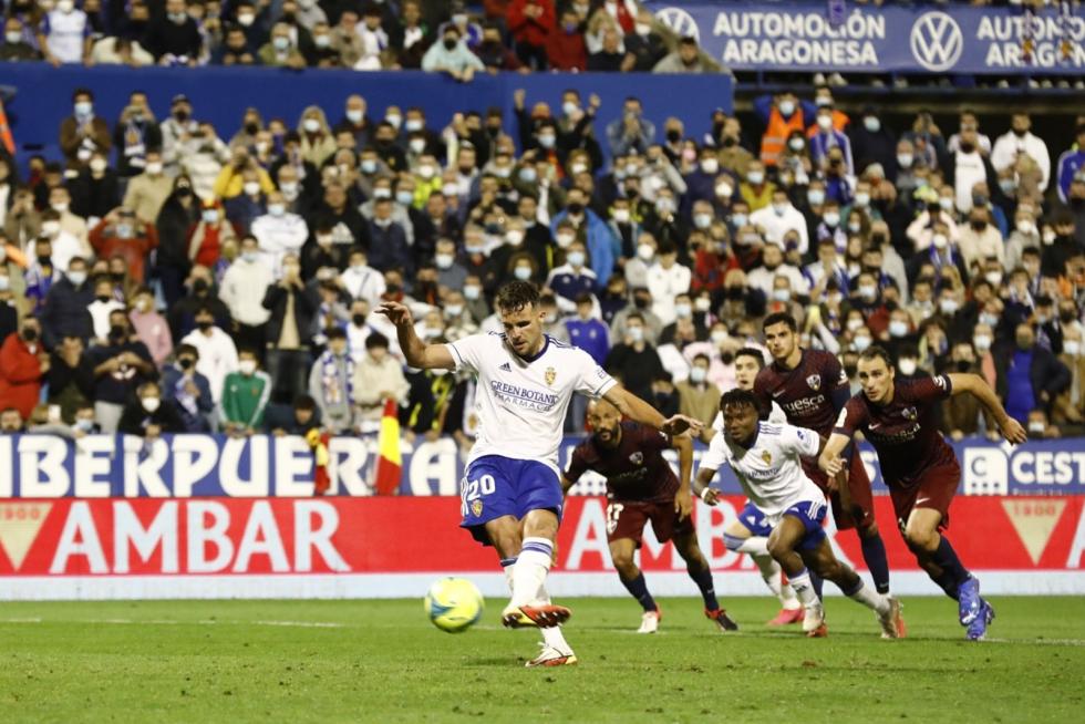 El Huesca se enfrenta al Zaragoza en la Romareda.