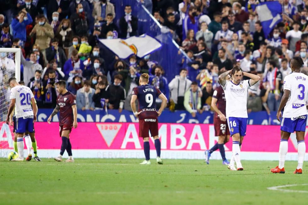 El Huesca se enfrenta al Zaragoza en la Romareda.