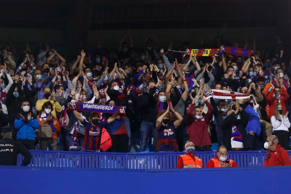 El Huesca se enfrenta al Zaragoza en la Romareda.