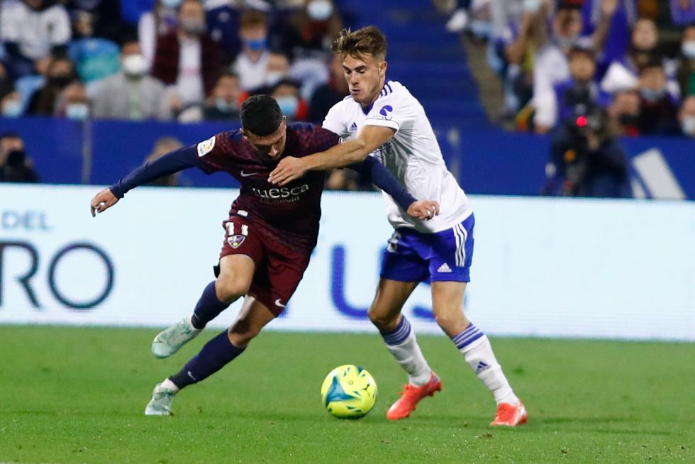 El Huesca se enfrenta al Zaragoza en la Romareda.
