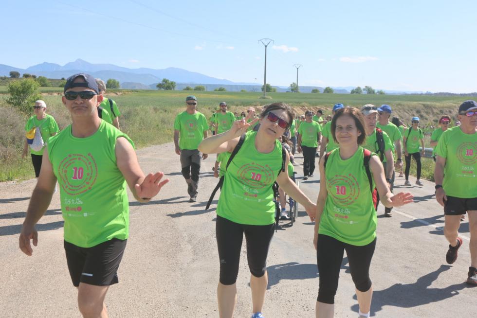 Los "marchosos" recorren los 18 kilómetros de la ruta