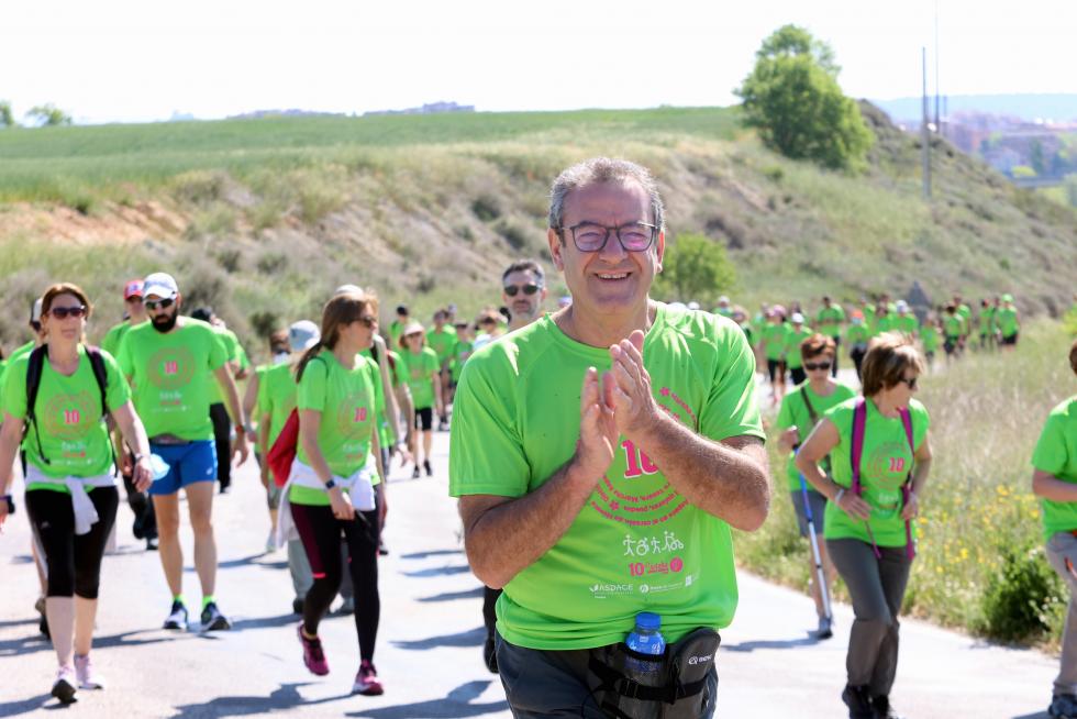 Los "marchosos" recorren los 18 kilómetros de la ruta