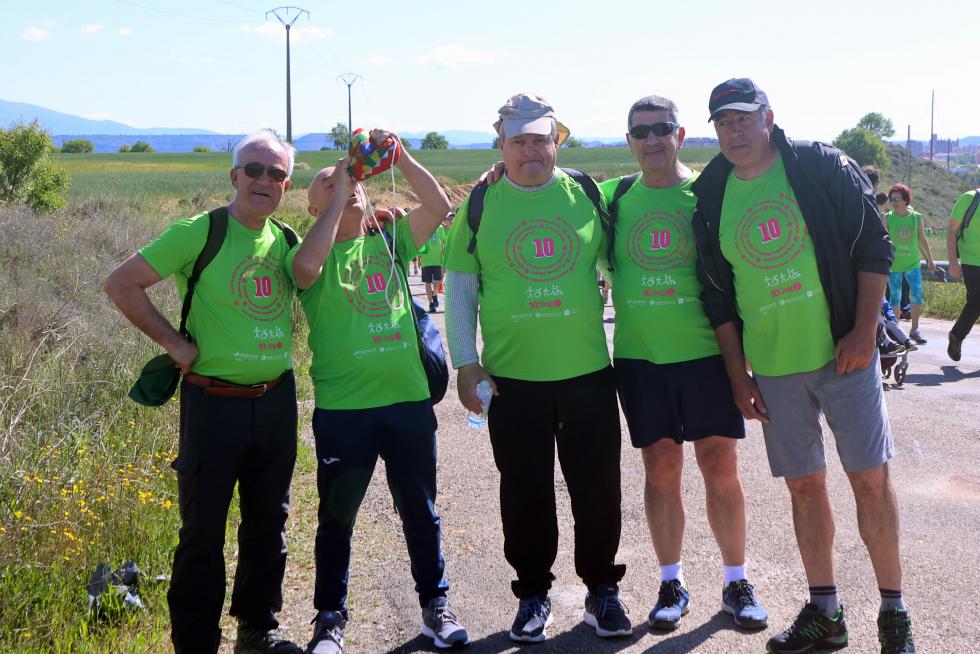 Los "marchosos" recorren los 18 kilómetros de la ruta