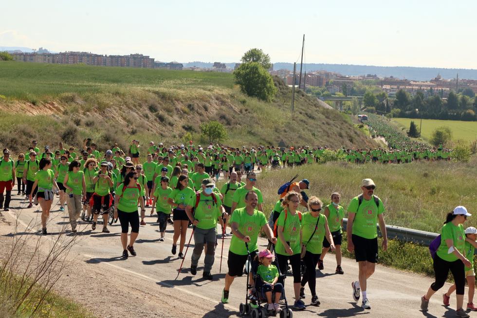 Los "marchosos" recorren los 18 kilómetros de la ruta