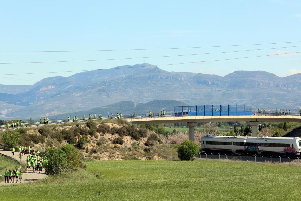 Los "marchosos" recorren los 18 kilómetros de la ruta