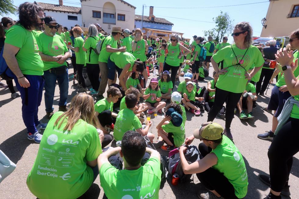 Los "marchosos" recorren los 18 kilómetros de la ruta