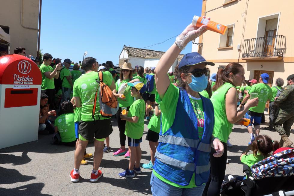 Los "marchosos" recorren los 18 kilómetros de la ruta