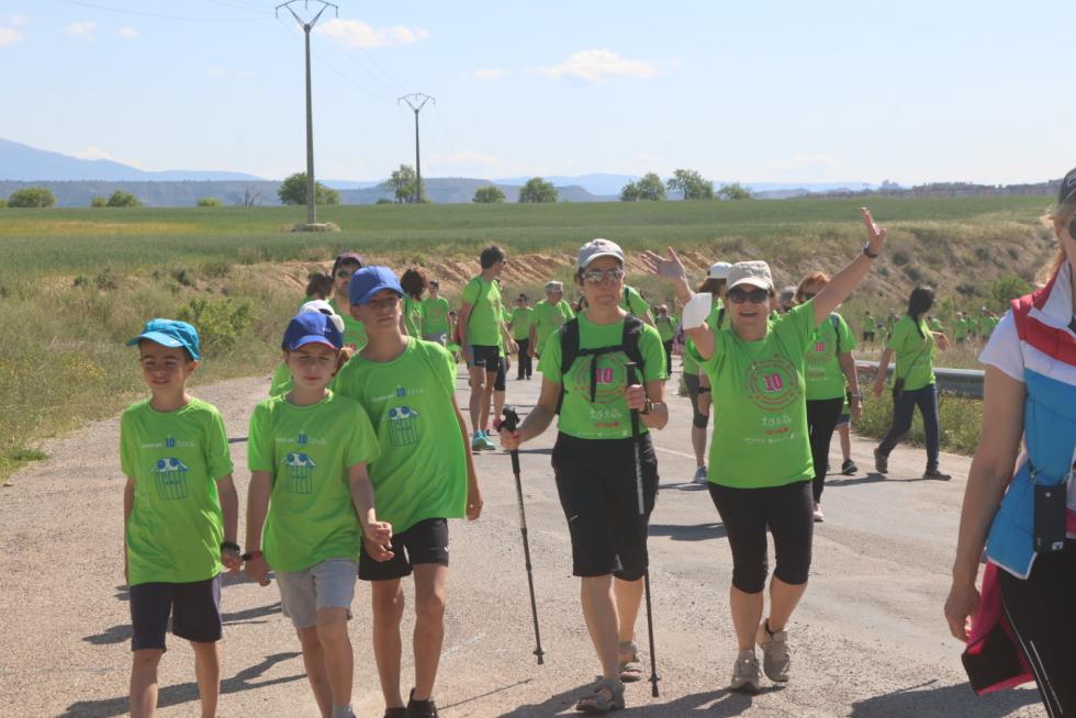Los "marchosos" recorren los 18 kilómetros de la ruta