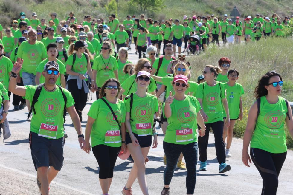 Los "marchosos" recorren los 18 kilómetros de la ruta