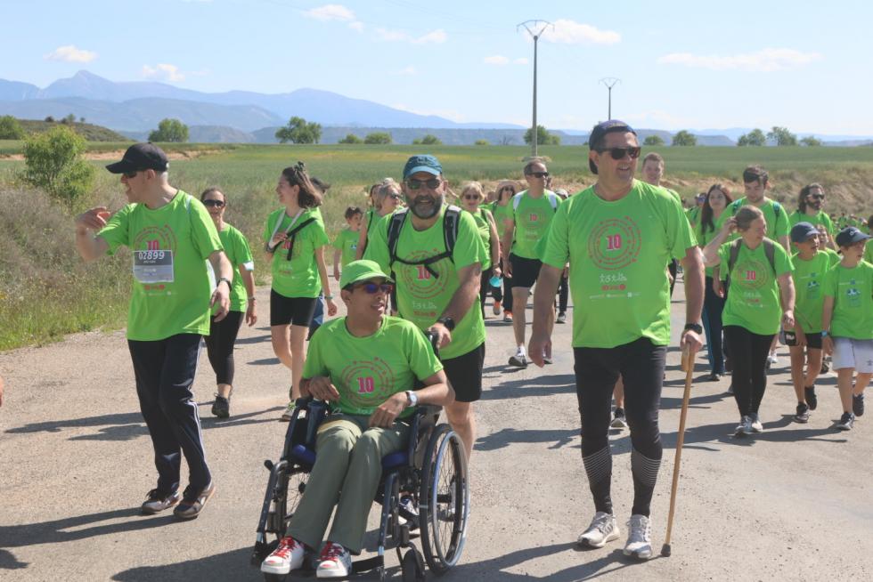 Los "marchosos" recorren los 18 kilómetros de la ruta