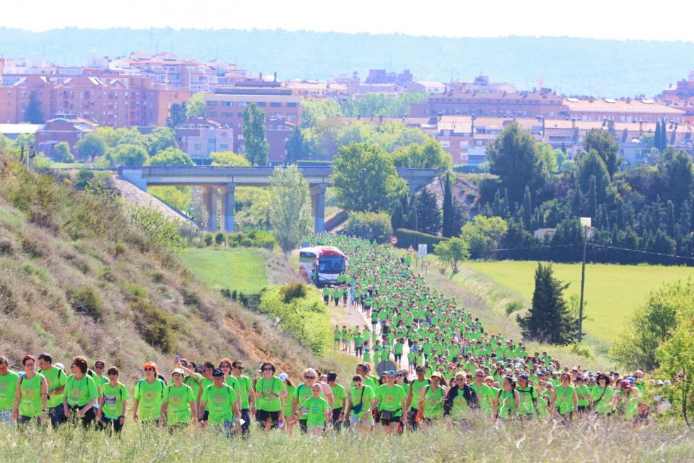 Los "marchosos" recorren los 18 kilómetros de la ruta