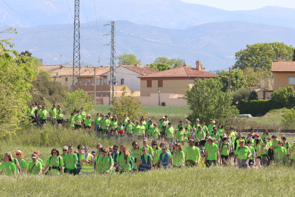 Los "marchosos" recorren los 18 kilómetros de la ruta