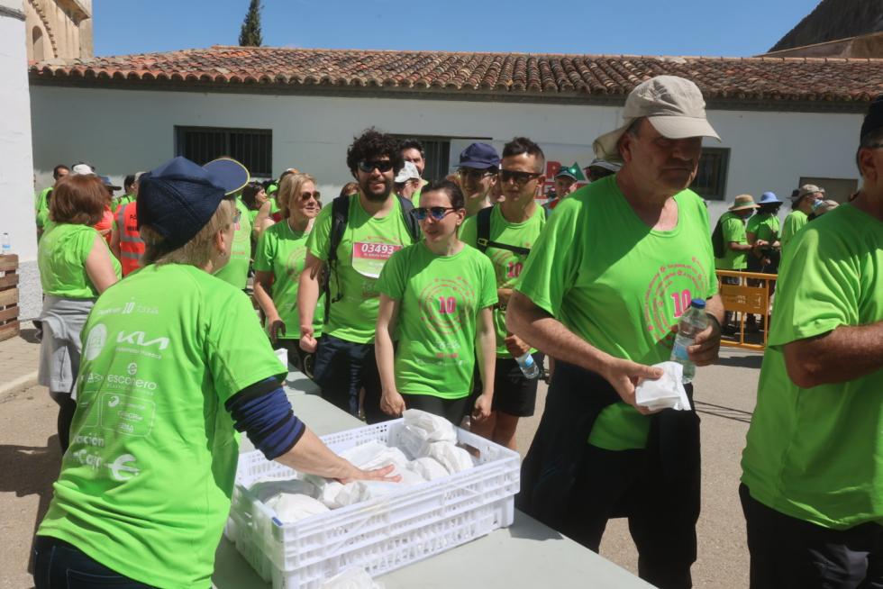 Los "marchosos" recorren los 18 kilómetros de la ruta