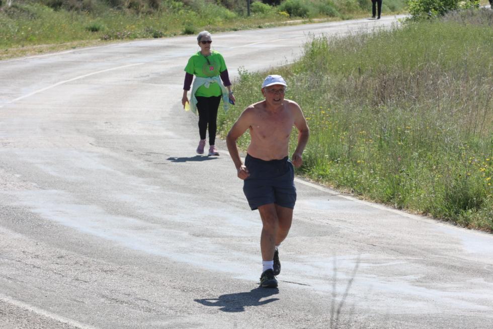 Los "marchosos" recorren los 18 kilómetros de la ruta