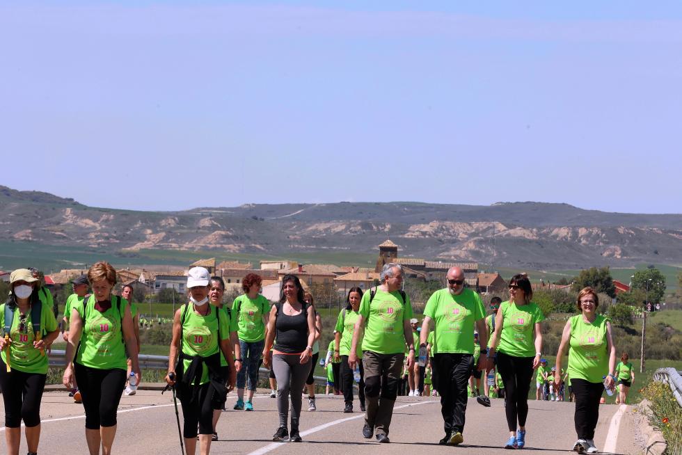 Los "marchosos" recorren los 18 kilómetros de la ruta