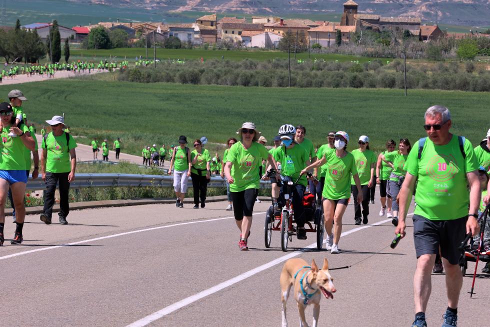 Los "marchosos" recorren los 18 kilómetros de la ruta