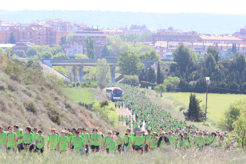 Los "marchosos" recorren los 18 kilómetros de la ruta