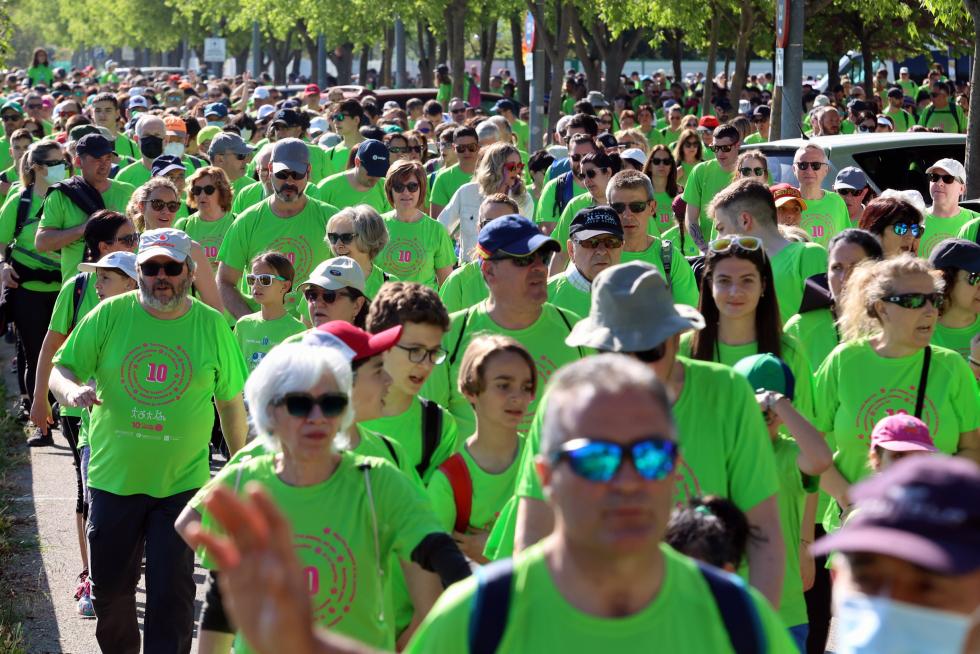 Los "marchosos" recorren los 18 kilómetros de la ruta