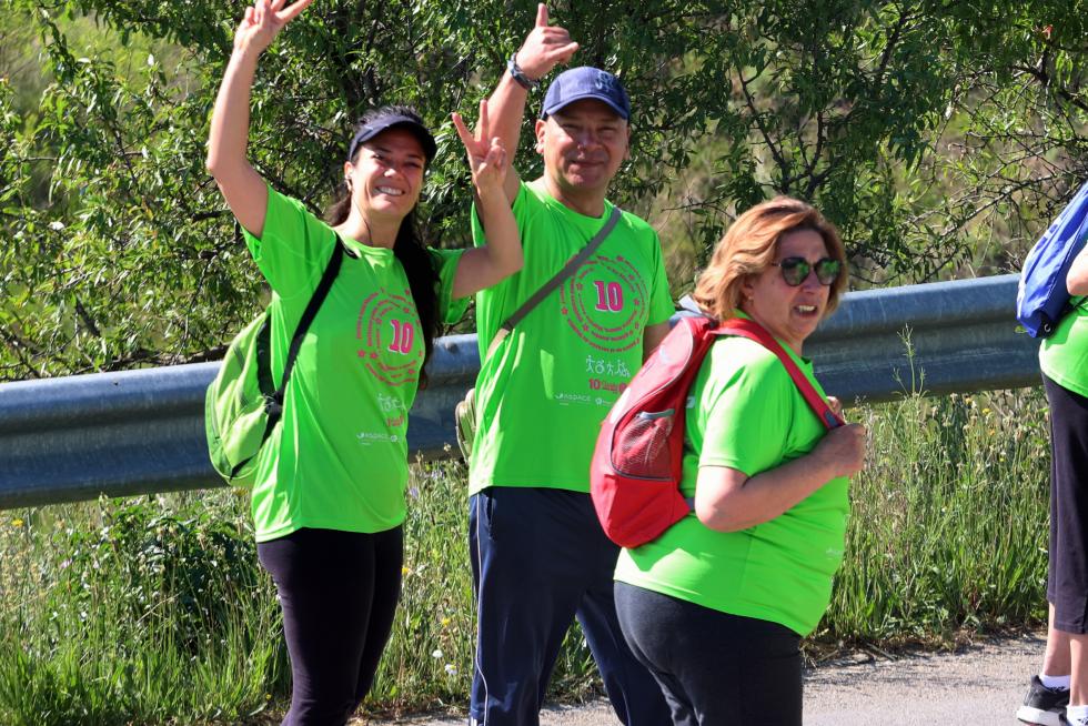 Los "marchosos" recorren los 18 kilómetros de la ruta