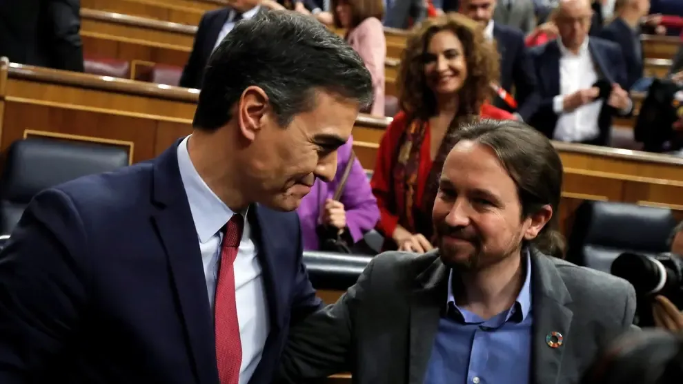 PSOE y Unidas Podemos forman el primer gobierno de coalición de la democracia
