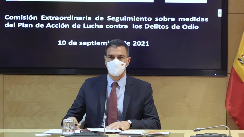 Pedro Sánchez durante la Comisión de seguimiento del Plan de Acción contra los Delitos de Odio