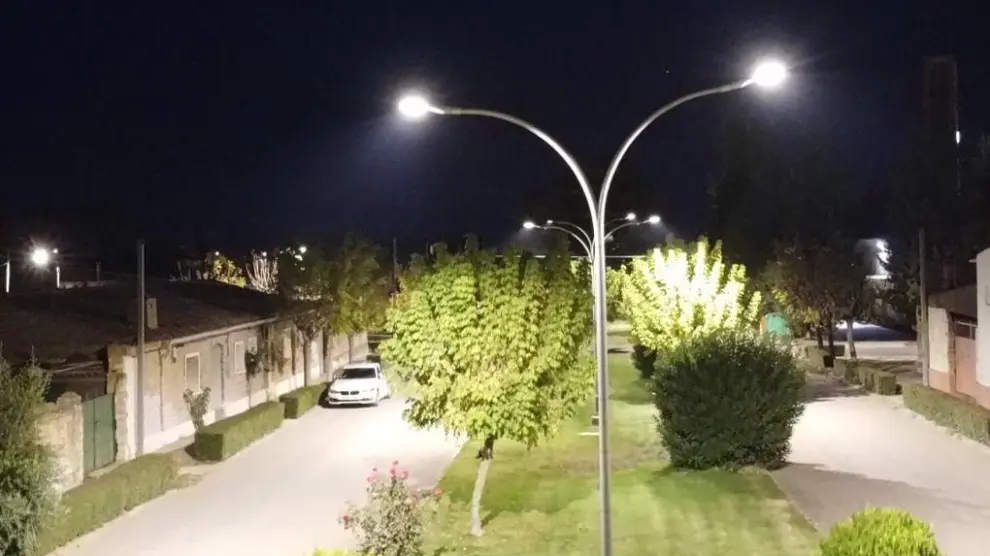 Orillena, en el municipio de Lanaja, cambió a lámparas led su alumbrado público.