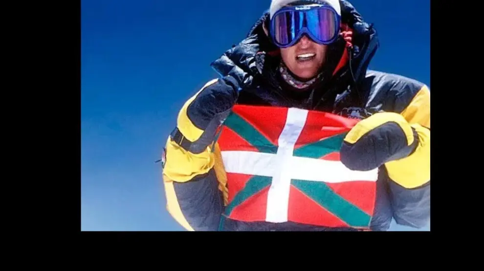 Edurne Pasabán en la cima del Everest.