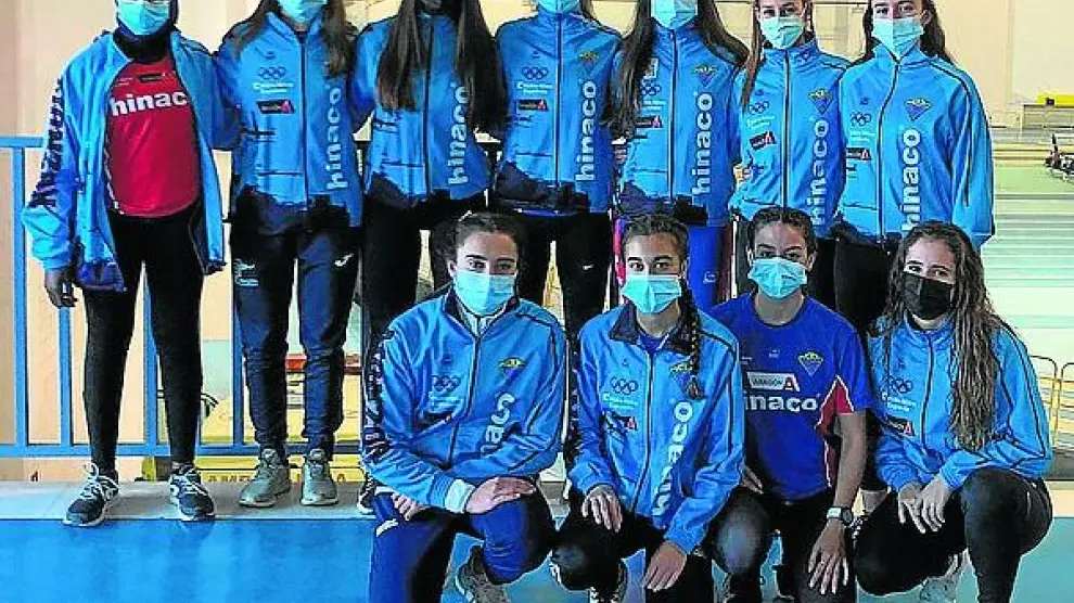 El equipo femenino de Hinaco en Antequera, liderado por Laura Pintiel.