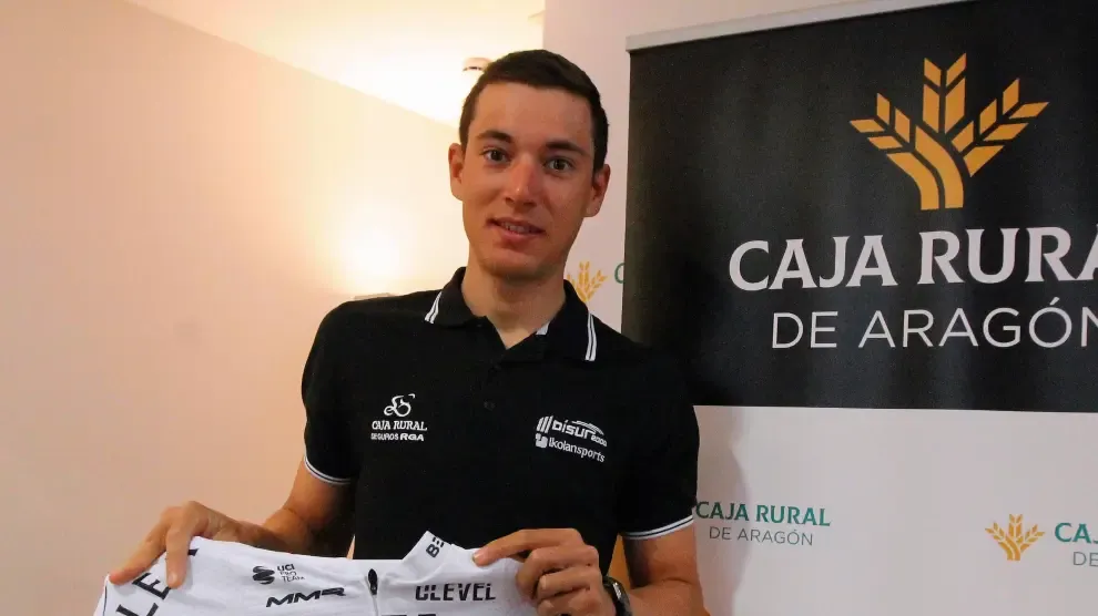 Fernando Barceló, con el maillot del Caja Rural-RGA Seguros.
