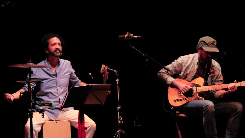 Las canciones y poemas de Héctor Castellanos y la música de Nicolás Mora se fusionan para dar lugar a Versonoros.