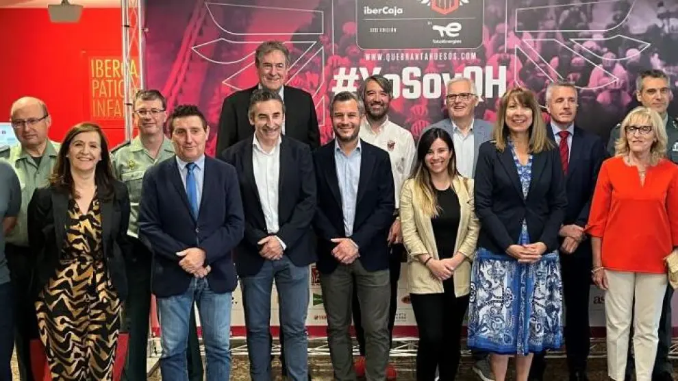 Foto de familia de los participantes en la presentación del lunes en Zaragoza.
