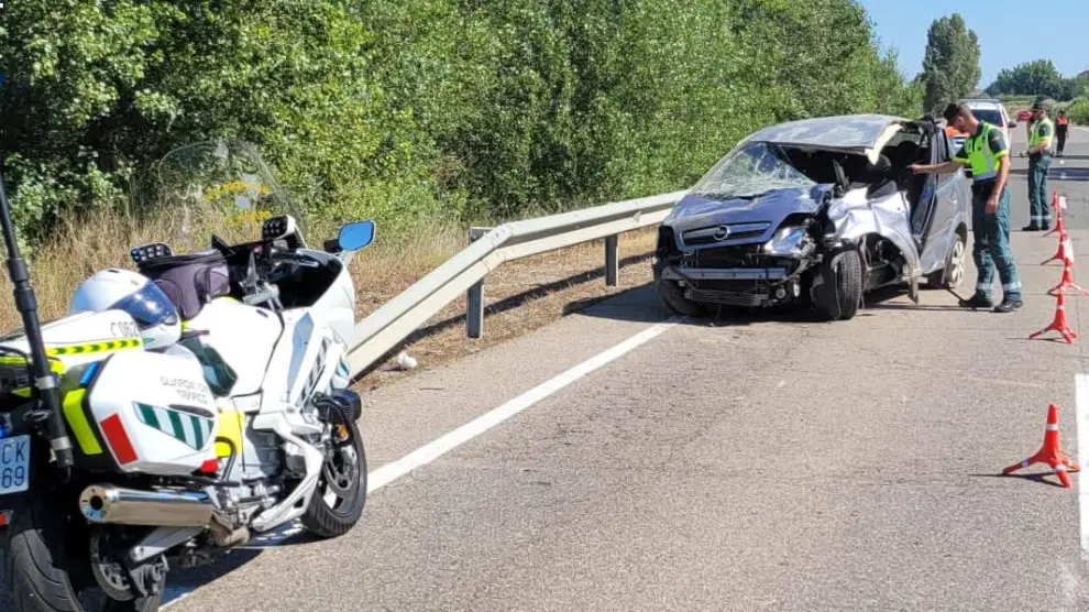 Estado del vehículo accidentado en Alfántega.