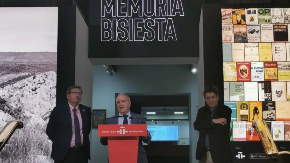 Miguel Gracia durante la inauguración del proyecto expositivo ‘Ramón J. Sender. Memoria bisiesta’.