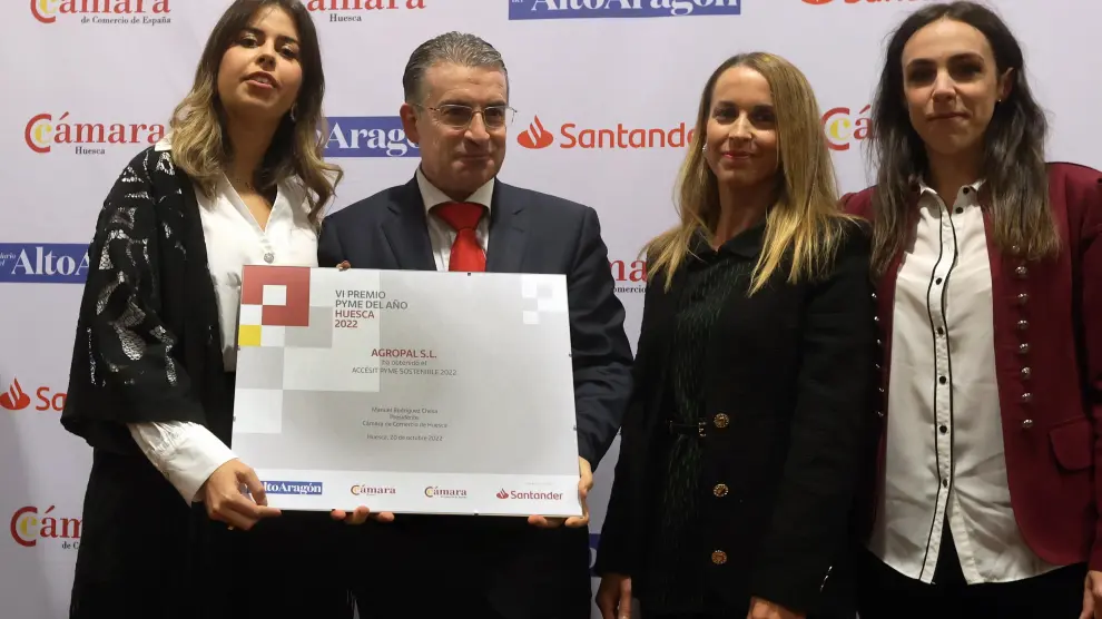 Agropal ha recibido el pasado octubre el Premio Pyme Sostenible, concedido por la Cámara de Comercio de Huesca y el Banco Santander, en colaboración con la Cámara de España y DIARIODELALTOARAGÓN.